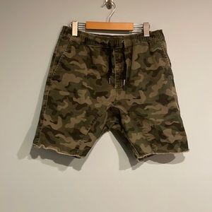 Zanerobe mens size 36 camo shorts
